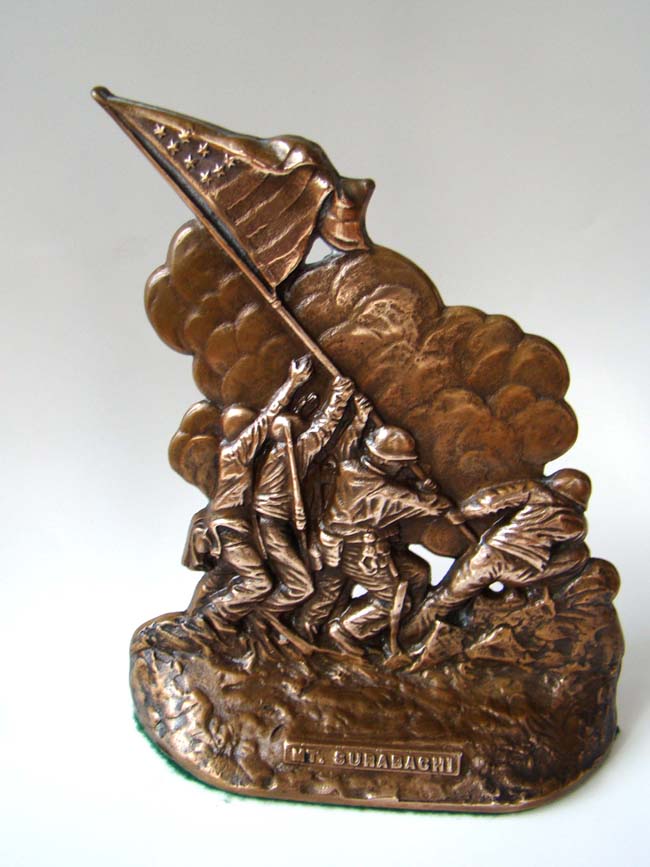An extremely fine and RARE pair of World War II vintage solid bronze bookends depicting "Raising of the Flag" on Mt. Suribachi,Iwo Jima, by five U.S. Marines and a U S Navy corpsman, February 23, 1945. — image 2